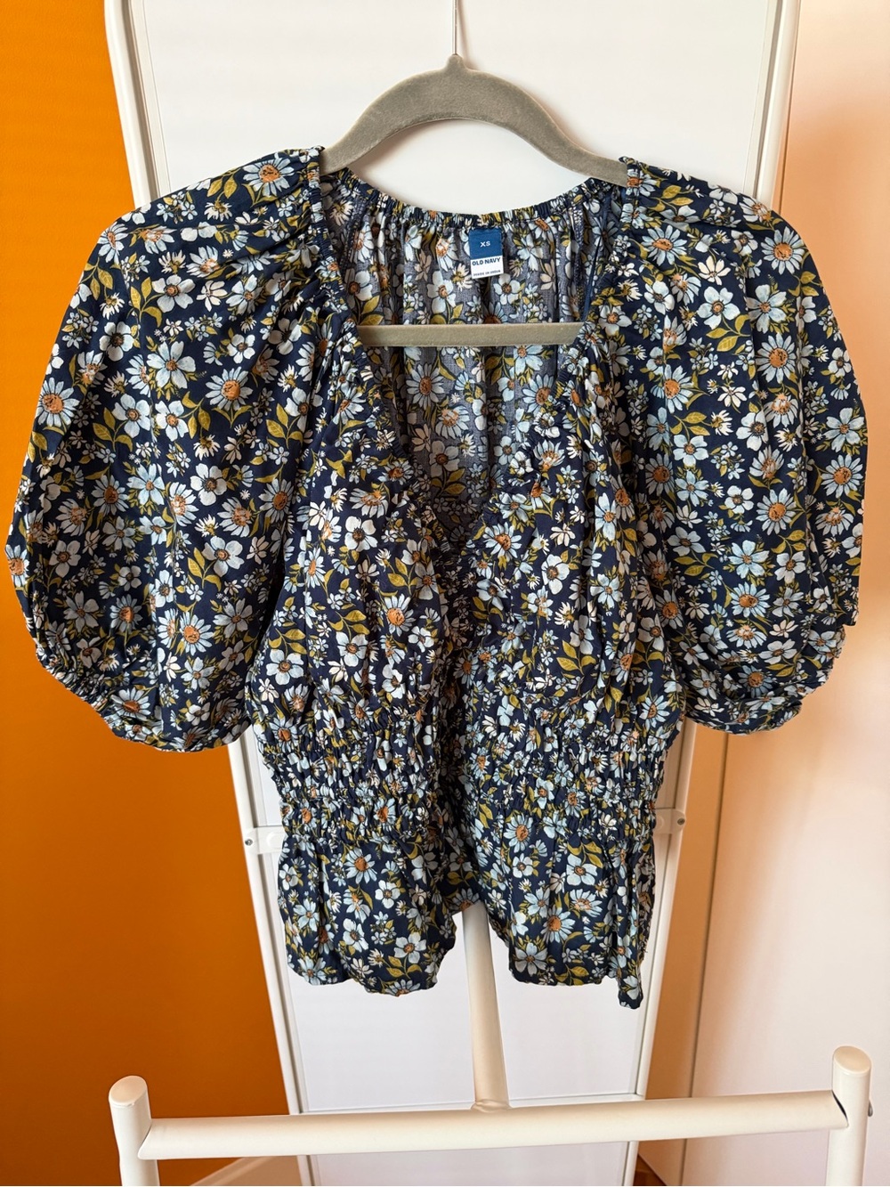 Old Navy floral print 100% cotton poplin top